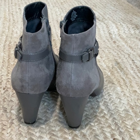 Easy Spirit Gray Ankle Booty - Picture 4 of 11